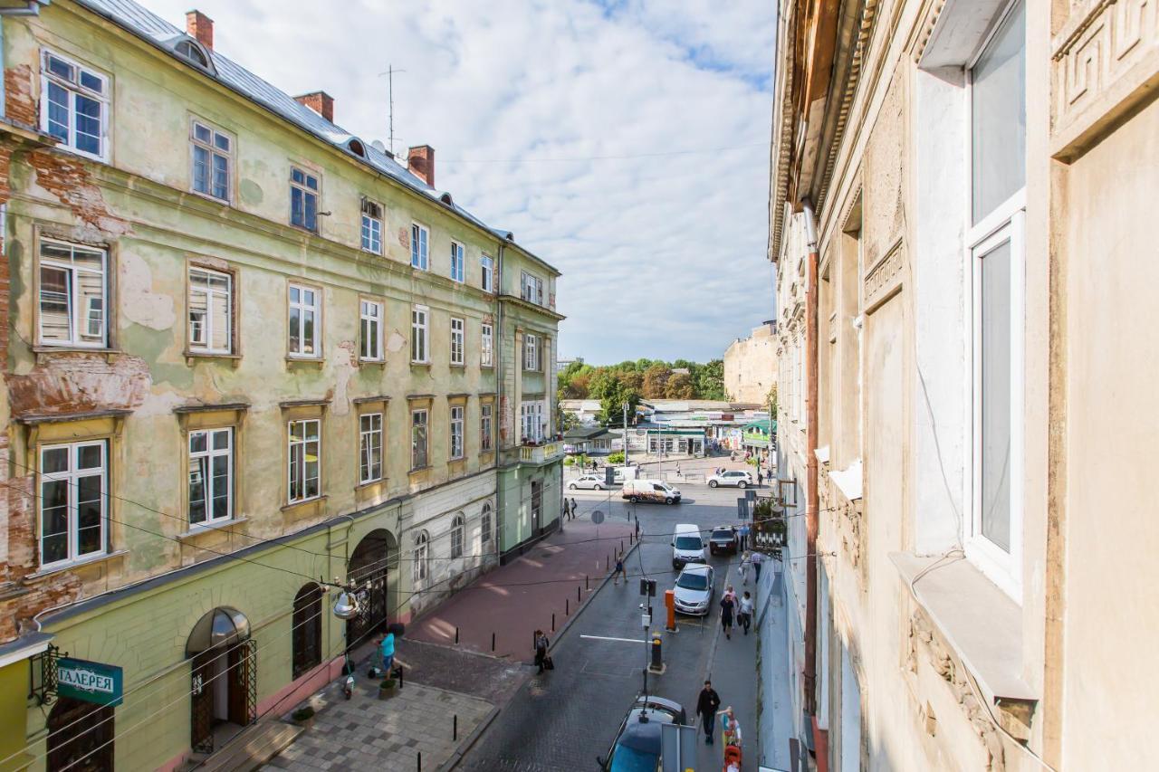 Навпроти Вернісажу Біля Оперного Вулиця Театральна 26 Є Балкон Та Інернет Lejlighed Lviv Eksteriør billede