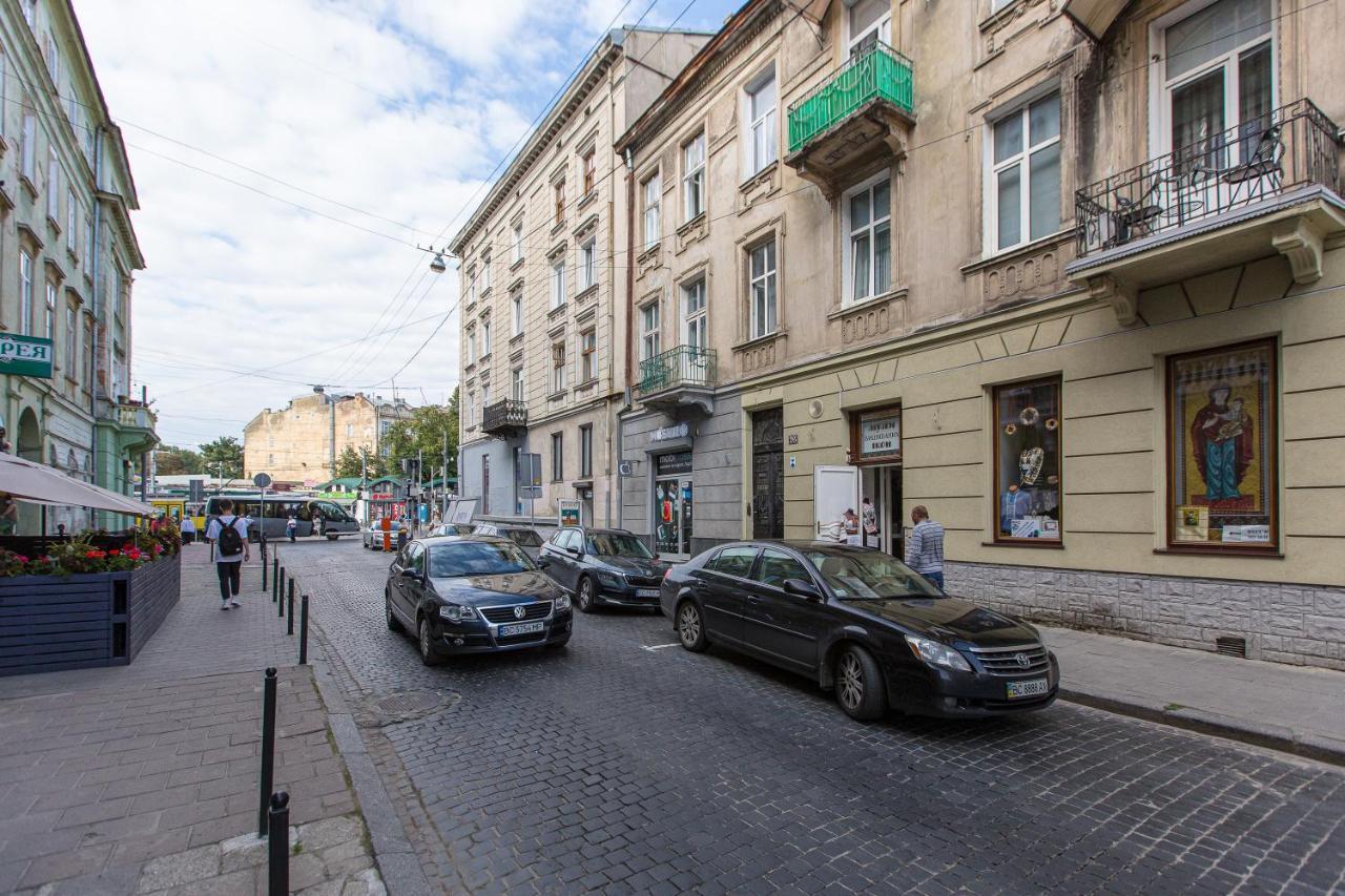Навпроти Вернісажу Біля Оперного Вулиця Театральна 26 Є Балкон Та Інернет Lejlighed Lviv Eksteriør billede